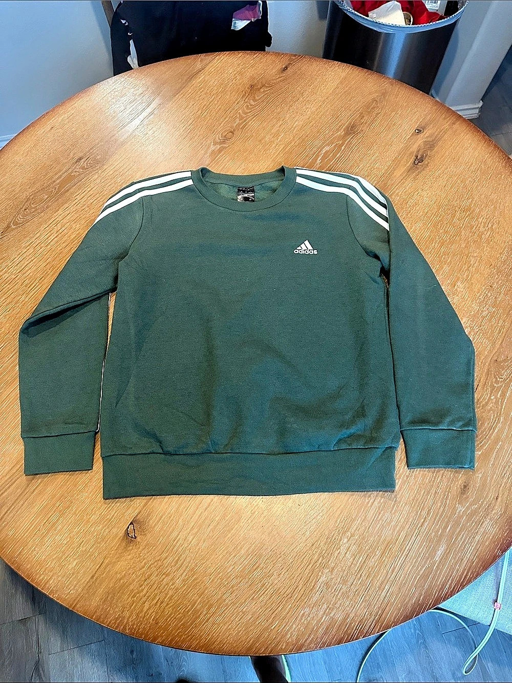 adidas Green & White Striped Sleeve Medium